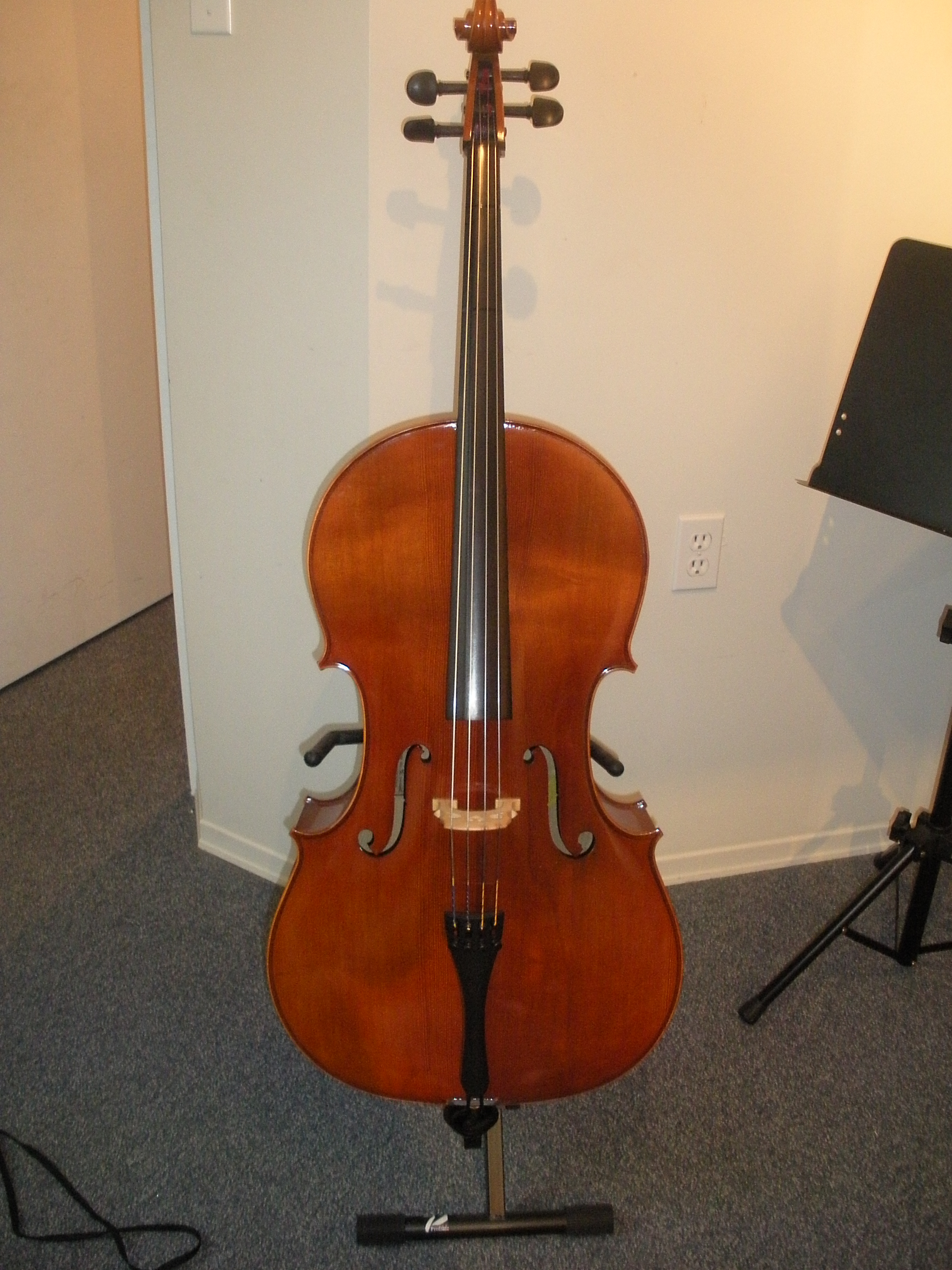 Samuel Eastman 100 Cello Outfit  for Sale almost new!